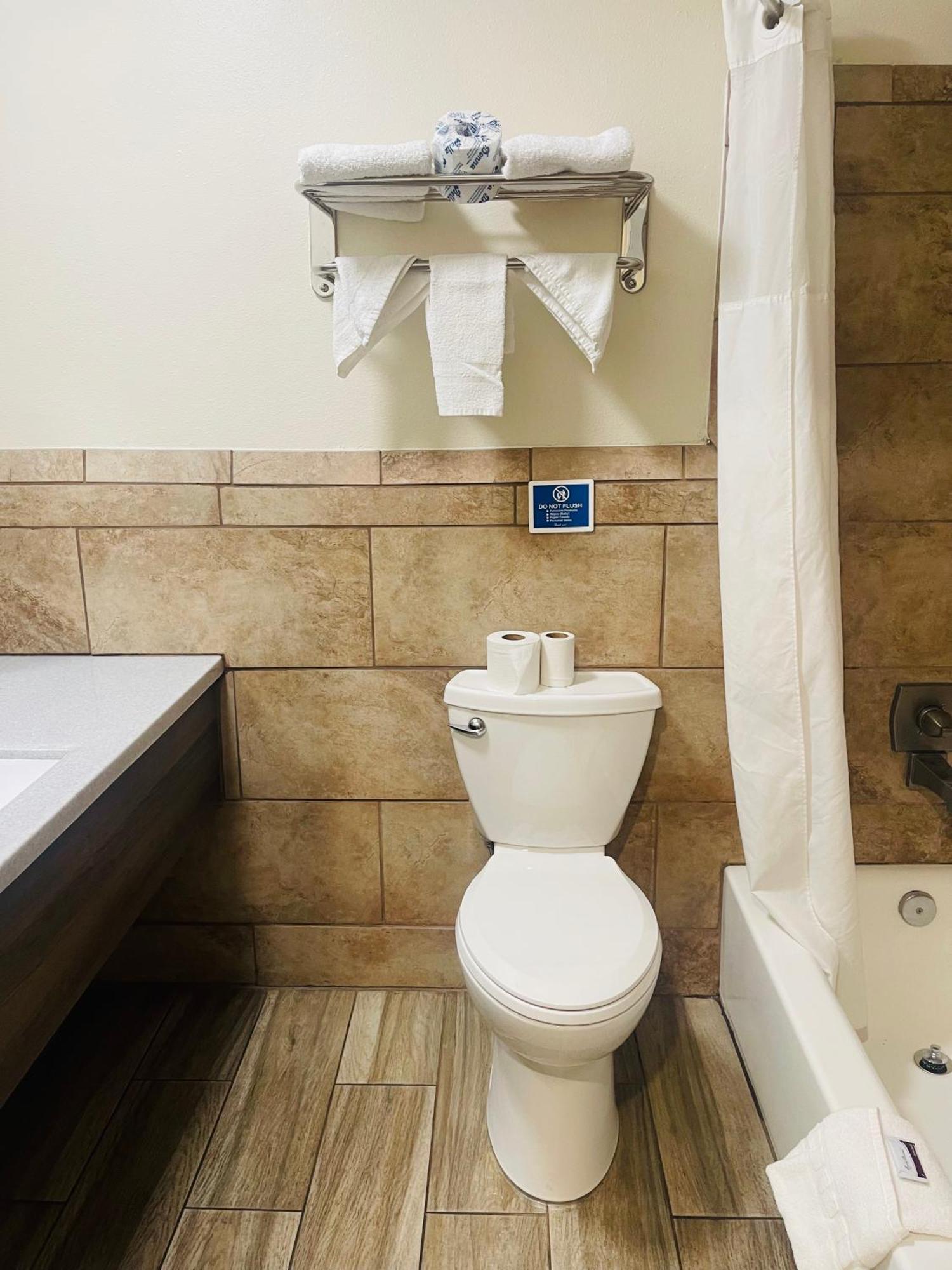 Bourbon Capital Inn Bardstown Extérieur photo
