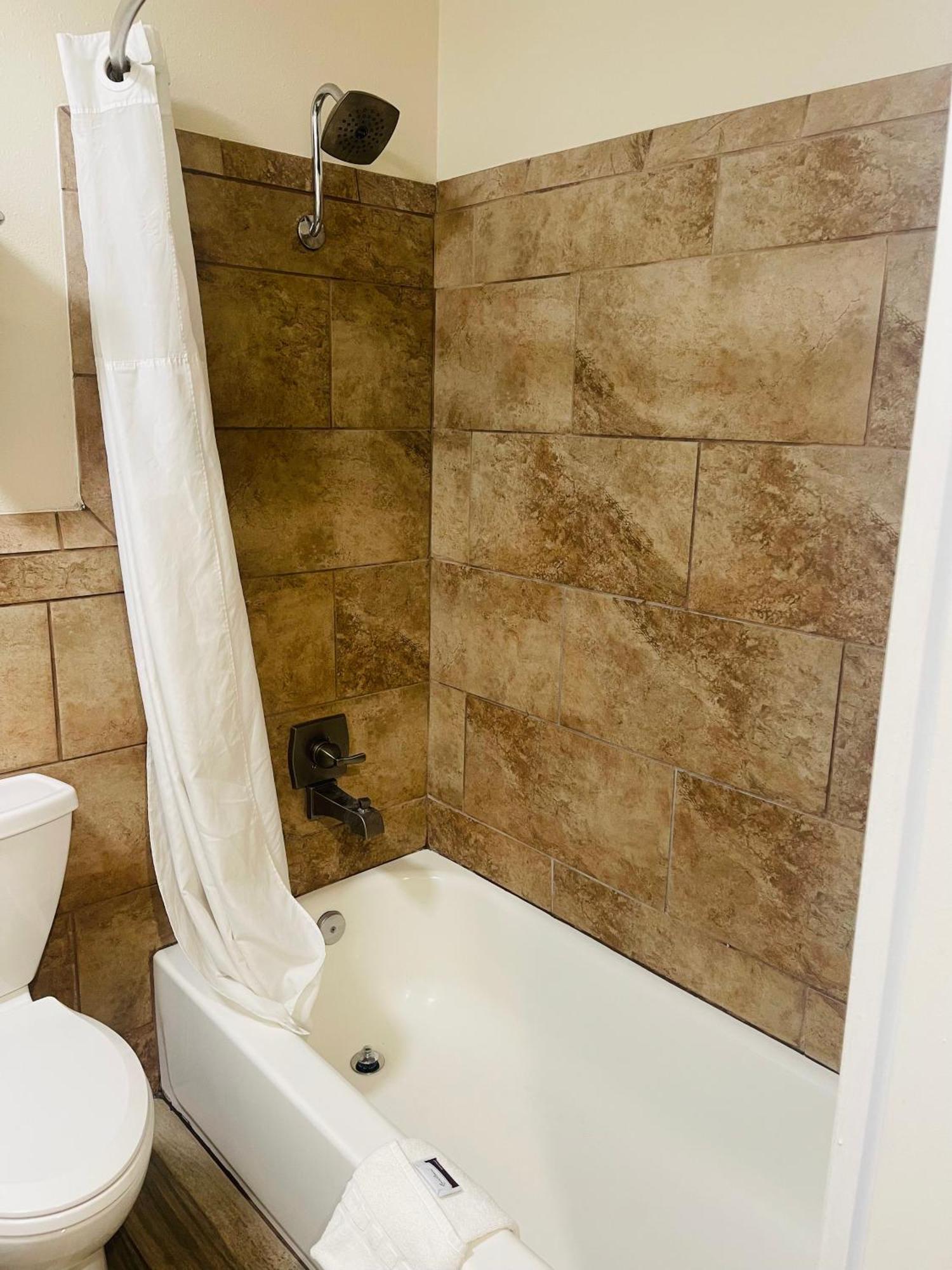 Bourbon Capital Inn Bardstown Extérieur photo