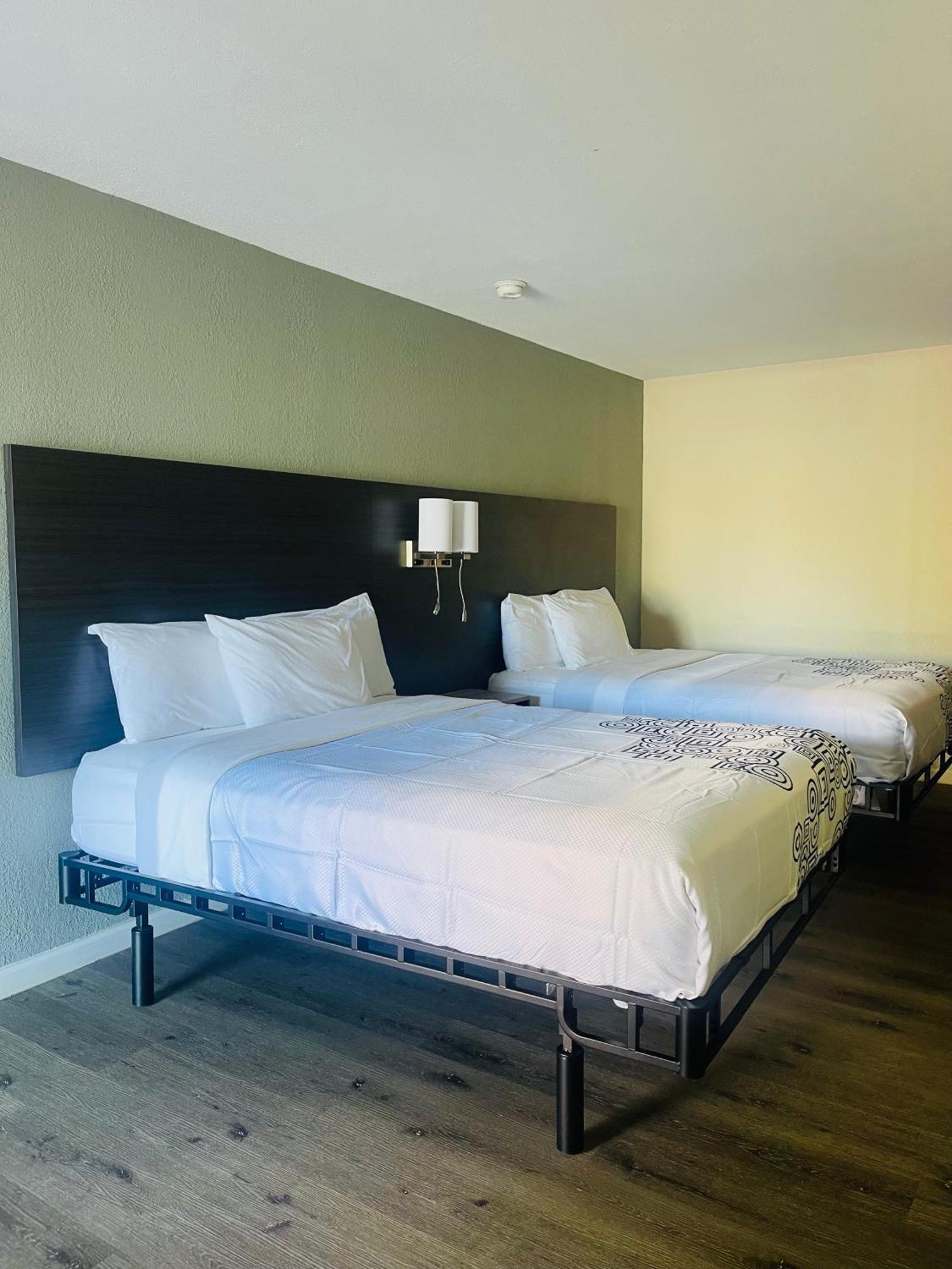 Bourbon Capital Inn Bardstown Extérieur photo